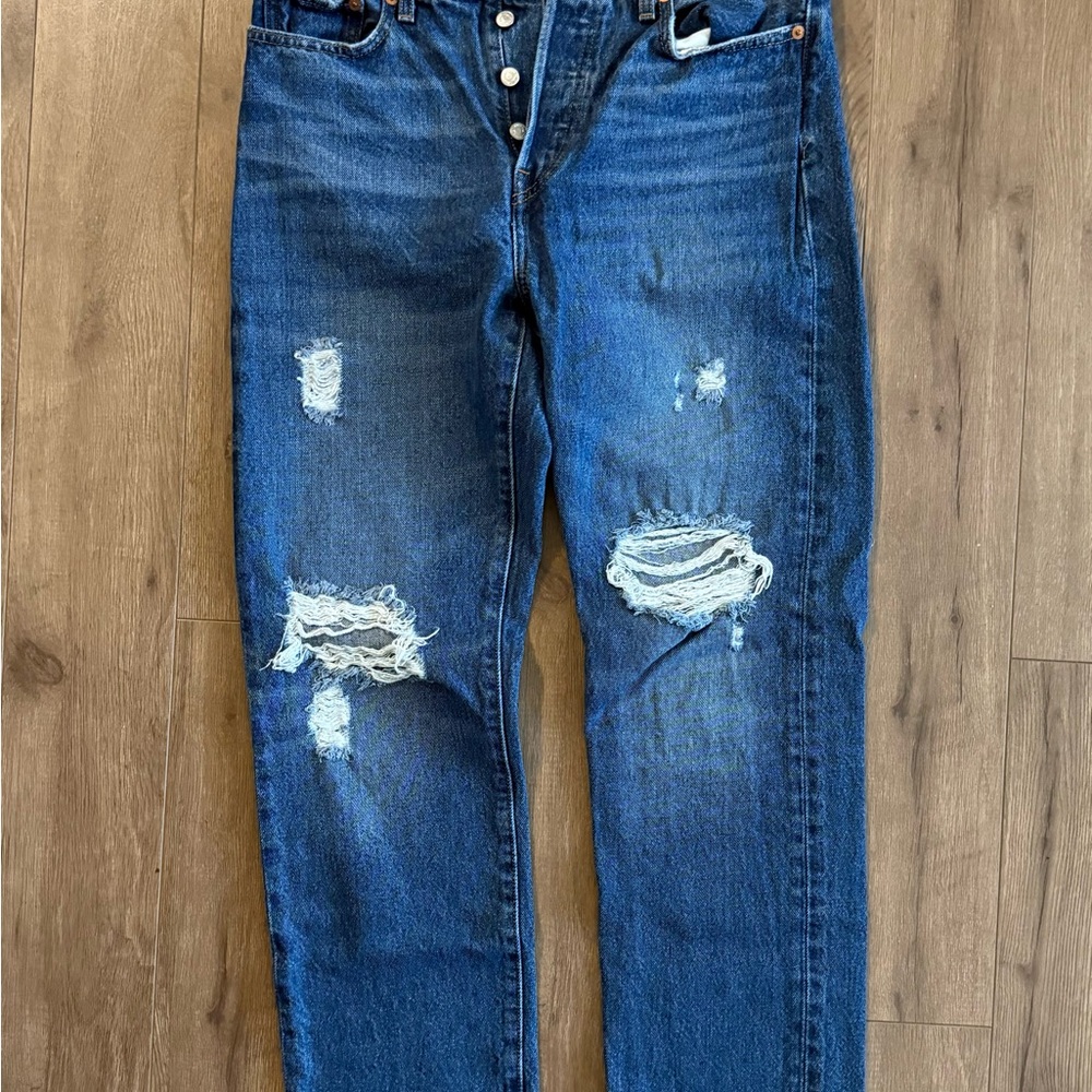 Levi's Wedgie Straight- Women’s 29- Distressed